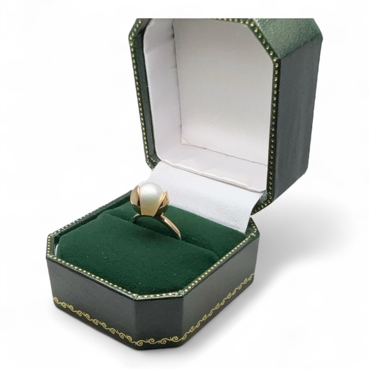 18k Yellow Gold Pearl Ring